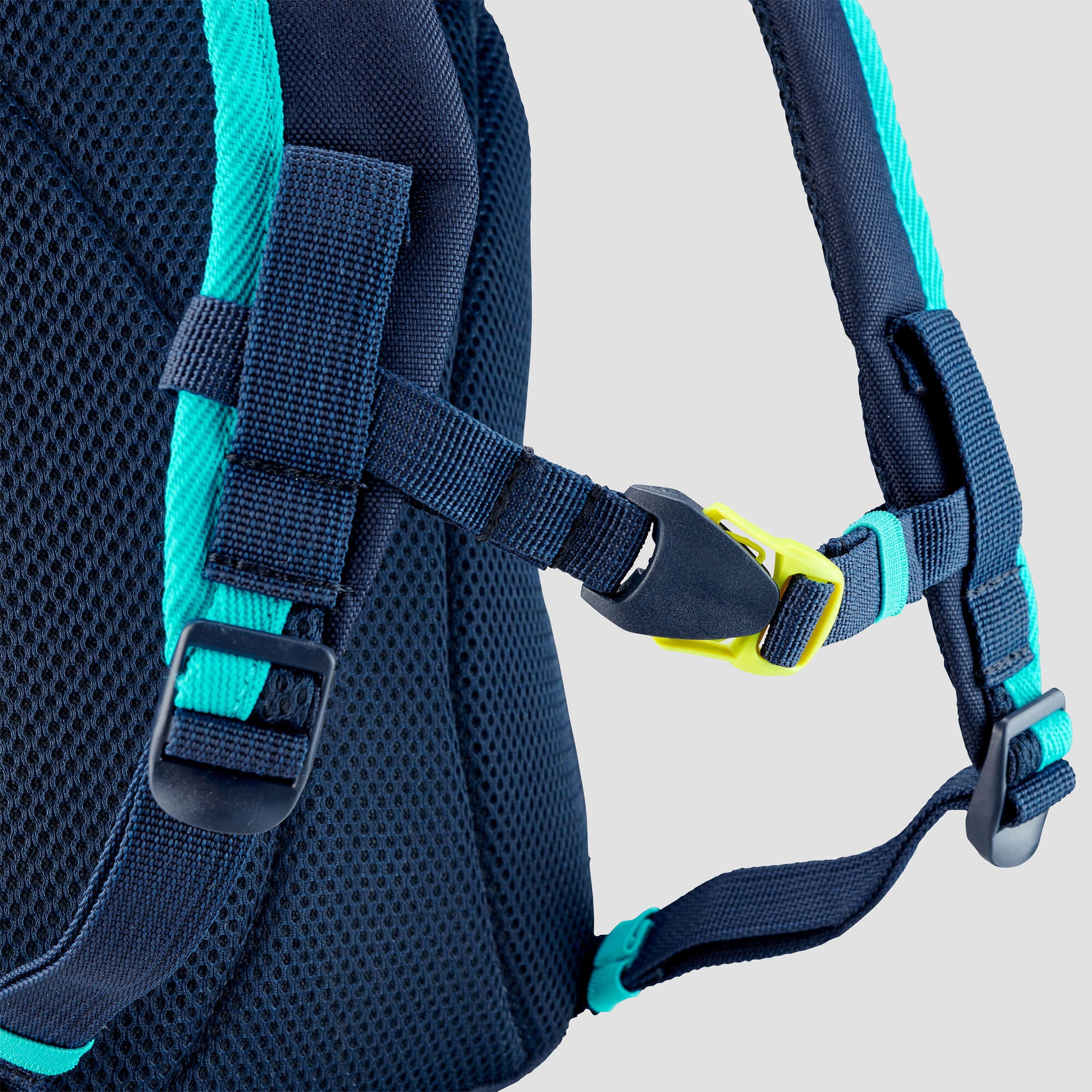 Quechua Kids' MH100 5L Hiking Backpack - Image 6