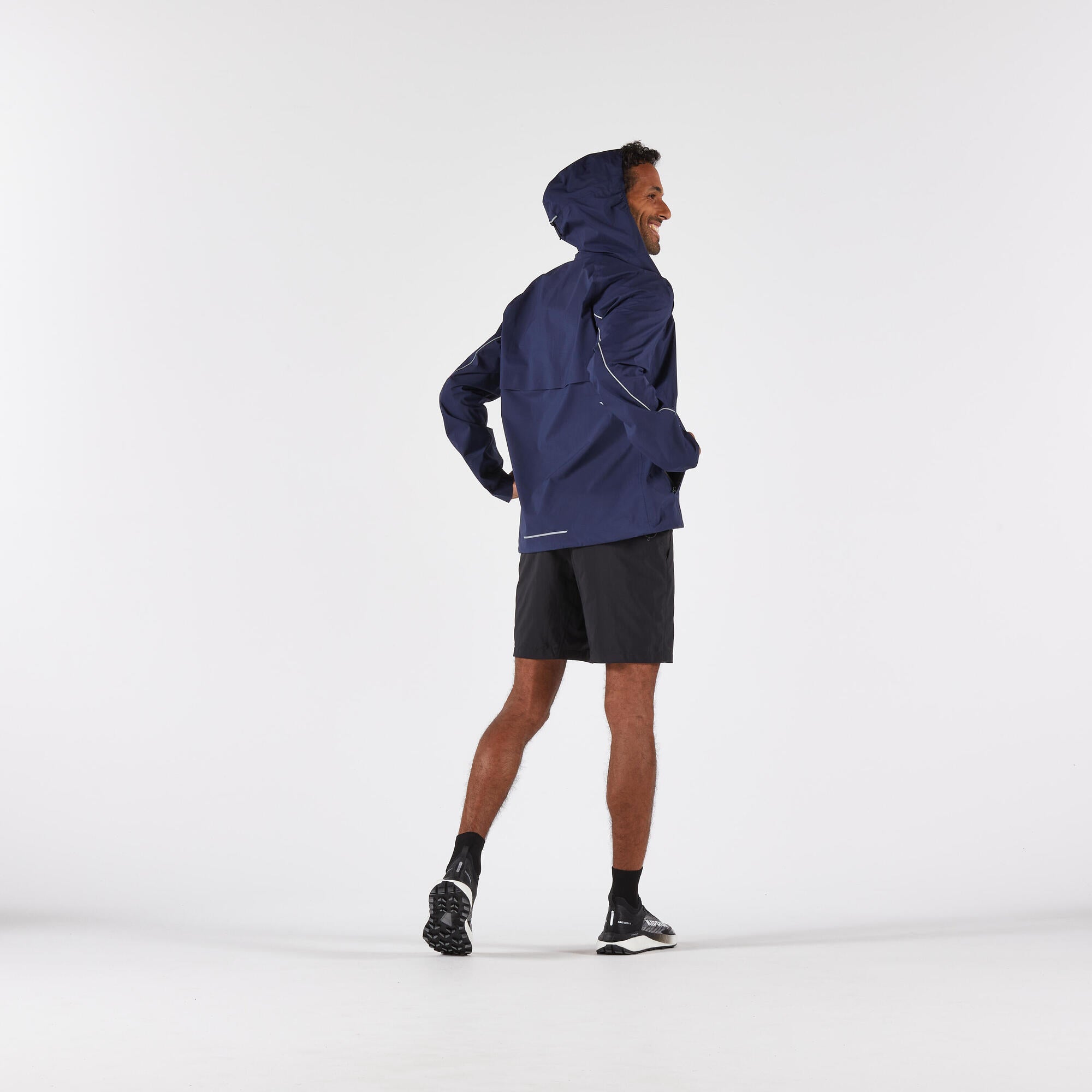 Kiprun Men's 500 Waterproof Trail Running Jacket - Image 11